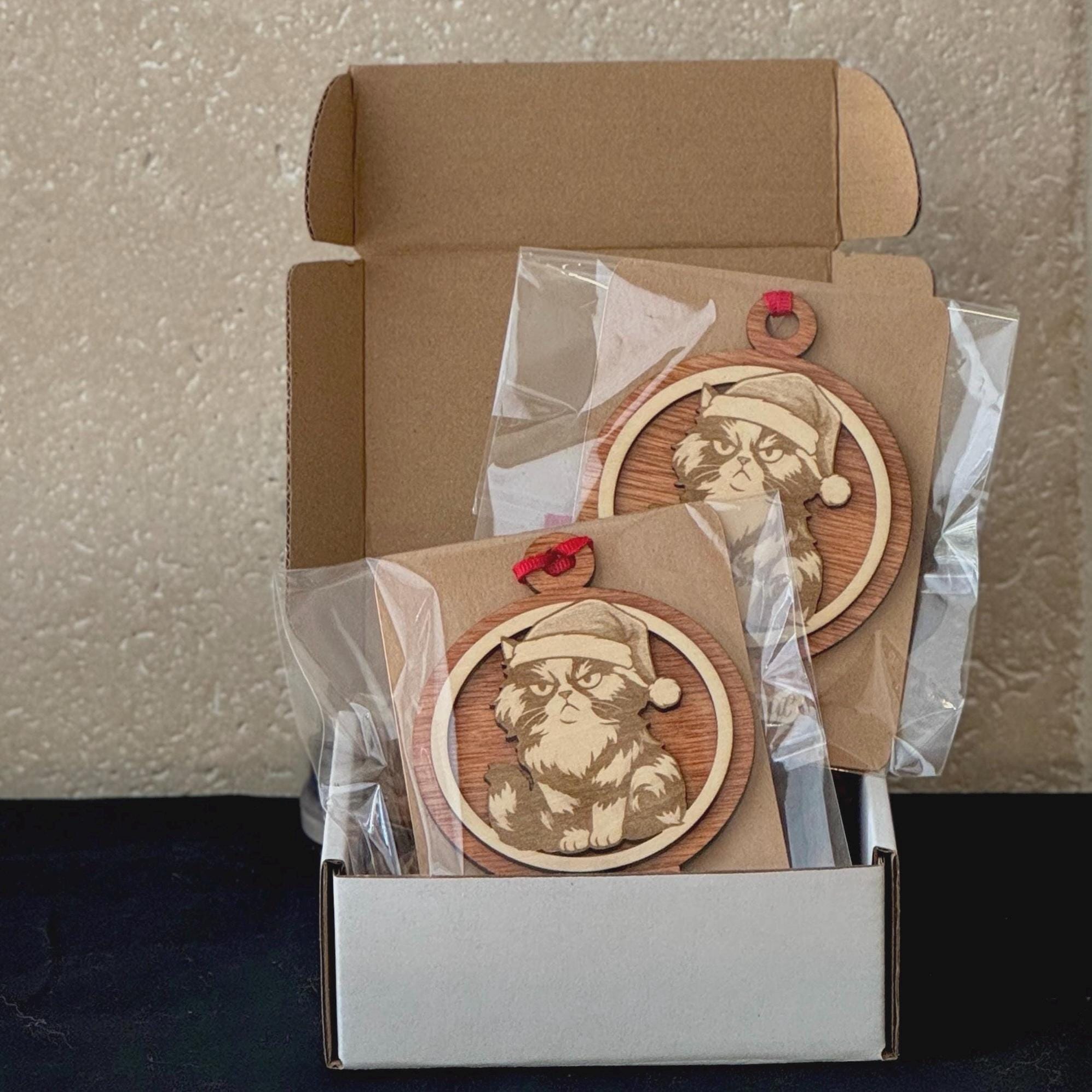 Laser engraved Princess Donut ornament - unique Dungeon Crawler Carl merchandise