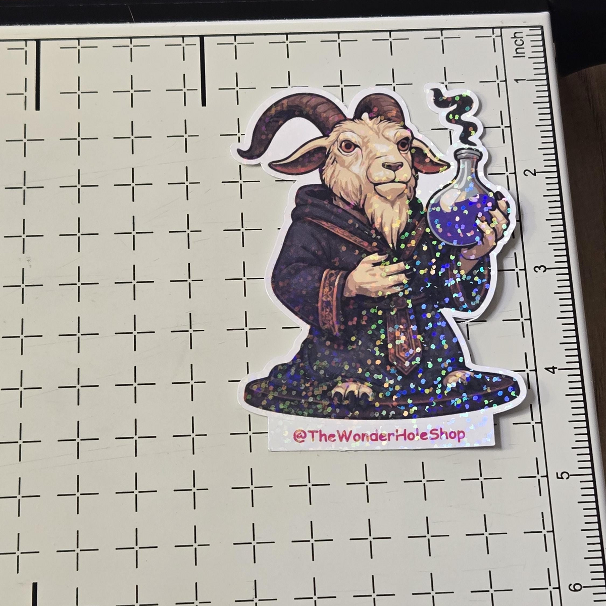 Prepotente sticker: dungeon crawler carl