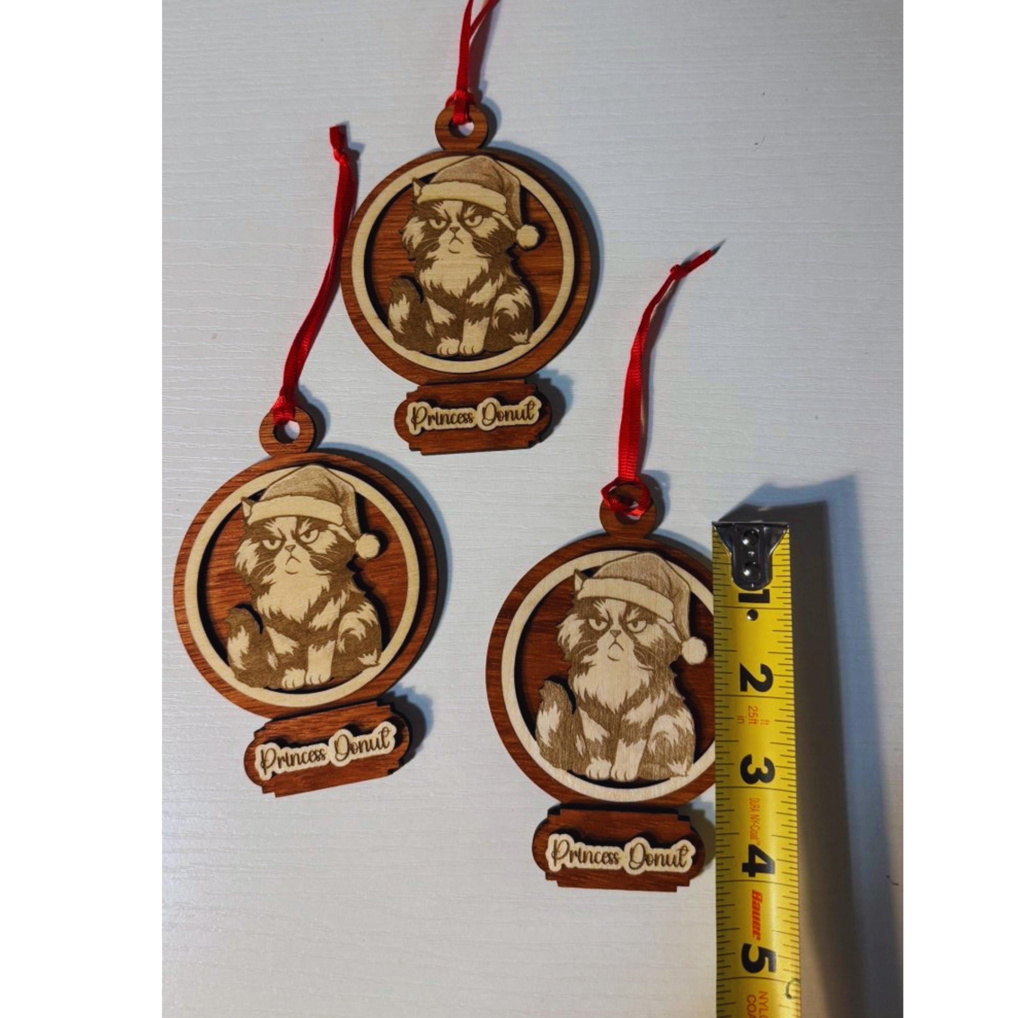 Laser engraved Princess Donut ornament - unique Dungeon Crawler Carl merchandise